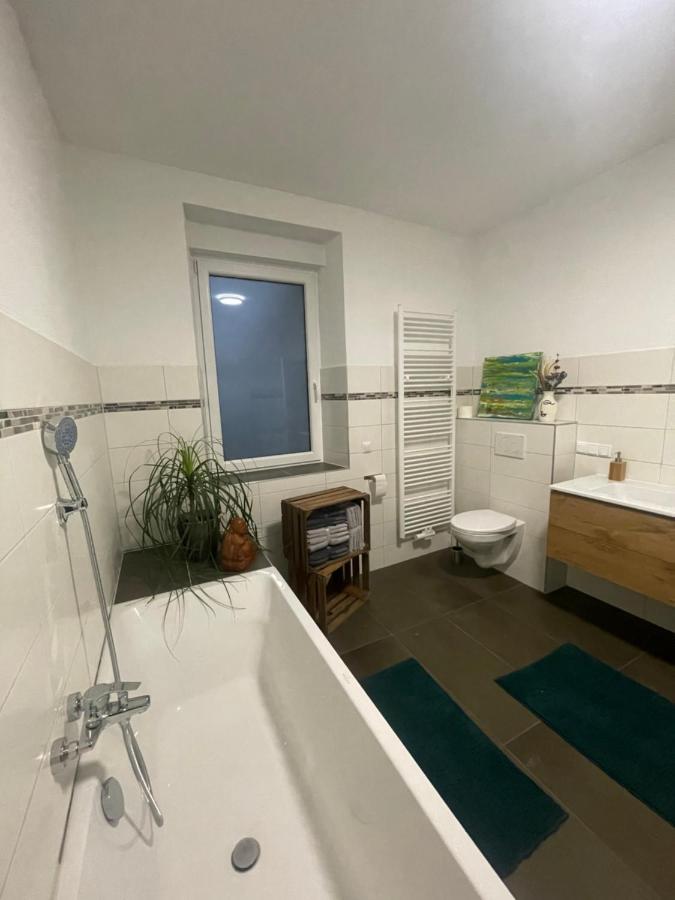 Mayen, Baeckerstr, Privatzimmer Nr1, Innenstadt, Naehe Nuerburgring & Burg Eltz, Gemeinschaftsbad Exterior photo